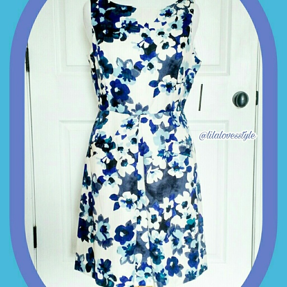 Donna Morgan Dresses & Skirts - Donna Morgan Floral Sleeveless Dress